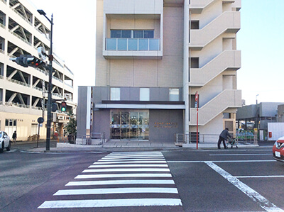 地下鉄泉中央駅からの道順3 横断歩道