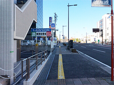 地下鉄泉中央駅からの道順4 歩道