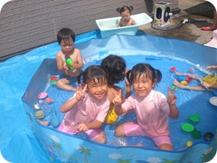 8月 プール