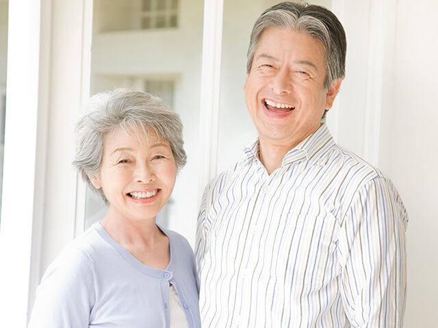 歯のない治療には義歯(入れ歯)という選択肢もございます