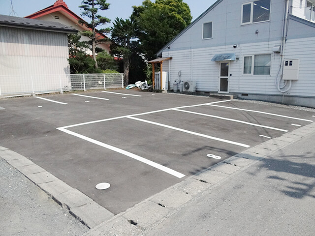 ※駐車場