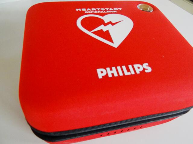 AED(自動体外式除細動器)