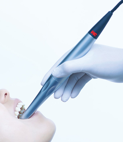 白い被せ物(ジルコニア・オールセラミック)を装着される患者さんに