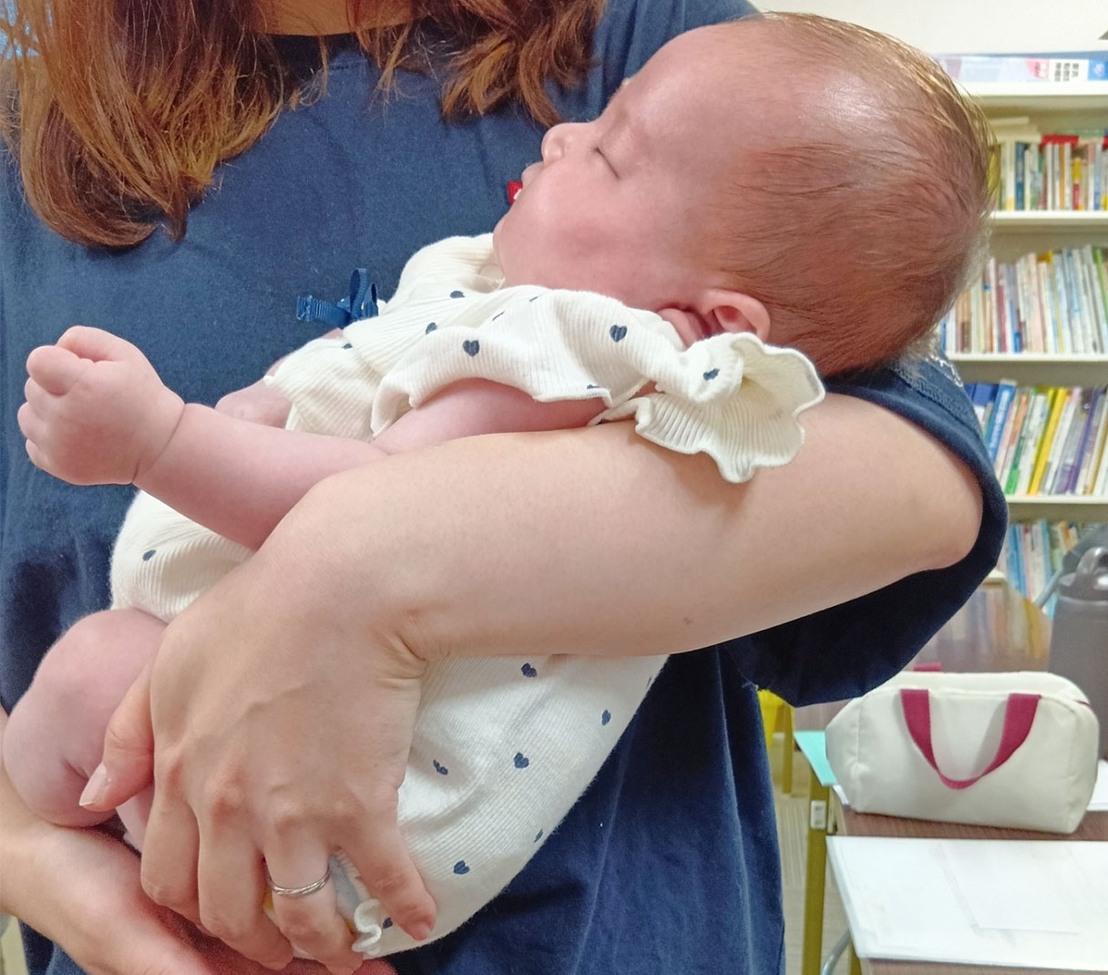 産休中のスタッフが、赤ちゃんと一緒に遊びに来てくれました１