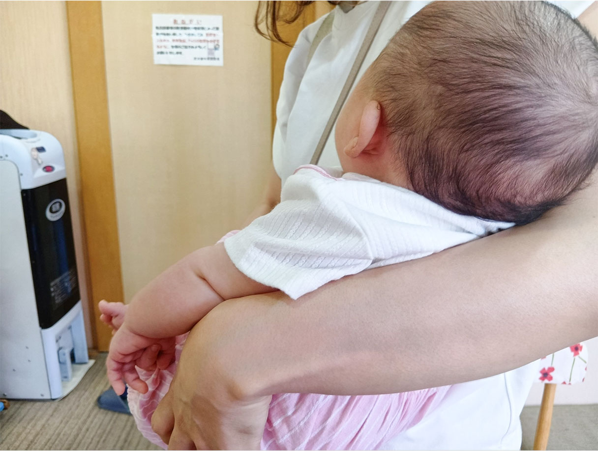 産休中のスタッフが、赤ちゃんと一緒に遊びに来てくれました２
