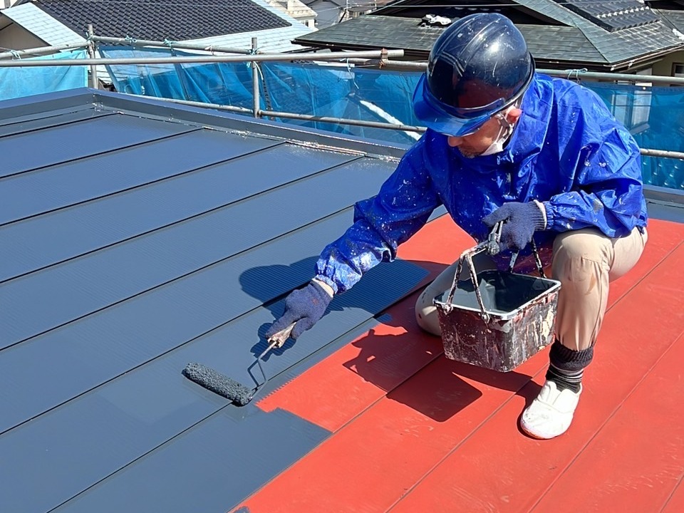 コロニアル屋根の塗装(塗り替え)