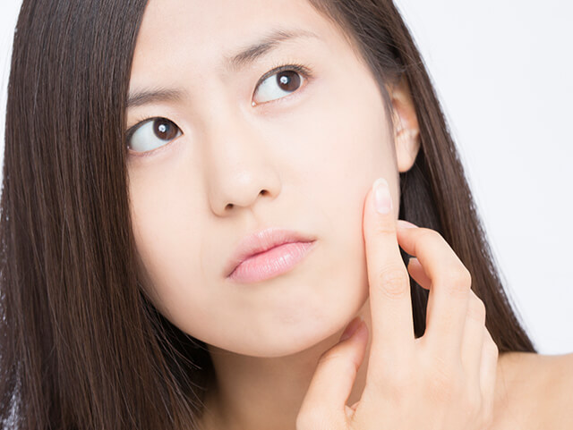 あごが痛い、口を開けると音がする顎関節症